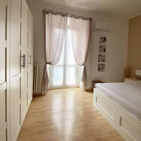 Apartment Chic Design Flat In Piero Della Francesca Milan